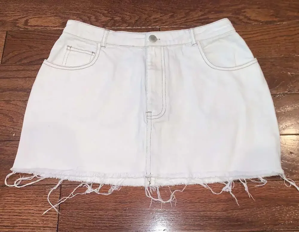 White Fox Mini Skirt Women’s S White Y2K Clean Girl‎